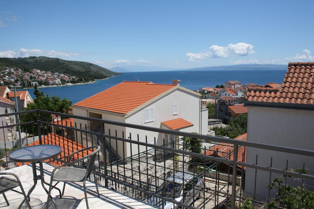 Apartments Suker Trogir Exterior foto