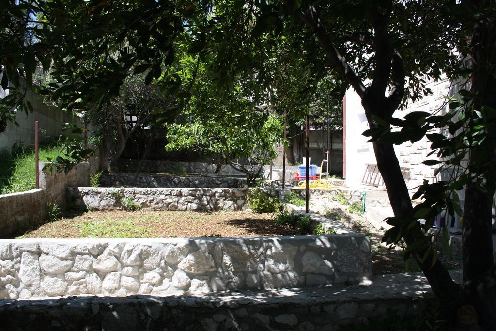 Apartments Suker Trogir Exterior foto